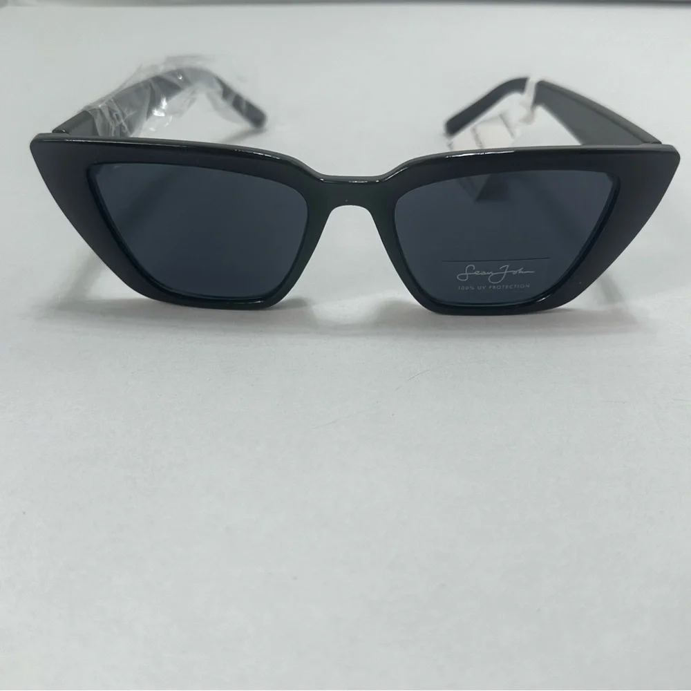 Sean John Black Cat Eye Vintage Style‎ Sunglasses / Dark Grey UV Lenses - New